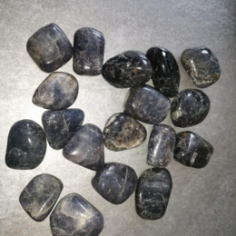 Cordierite iolite pierres roulées