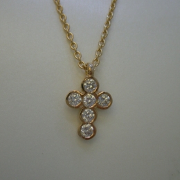 Collier croix diamants