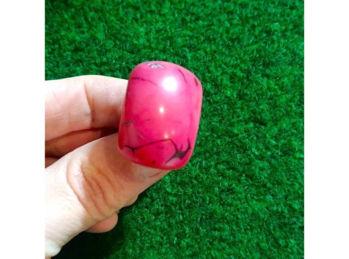 Bague fuchsia en ivoire végétal