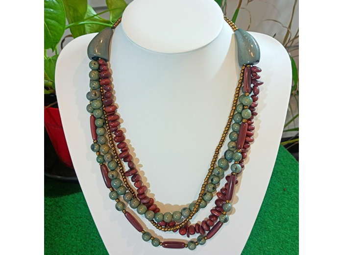 Collier Sonia maron-vert en ivoire végétal