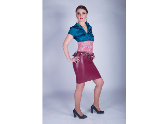 Serre-taille rose avec plumes