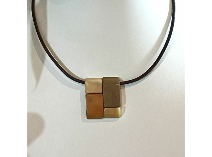 Collier Carry en ivoire végétal