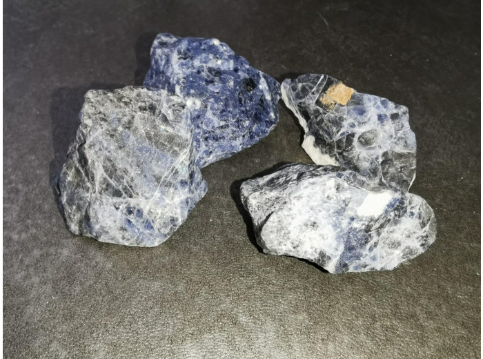 Sodalite pierres brutes