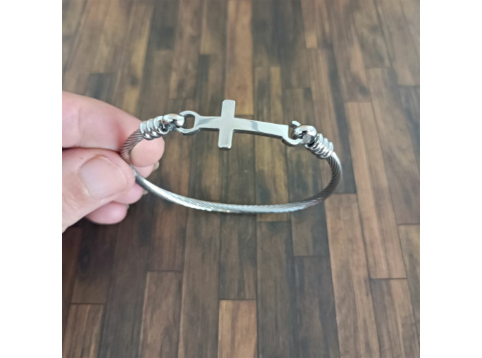 Bracelet homme croix en acier inoxydable