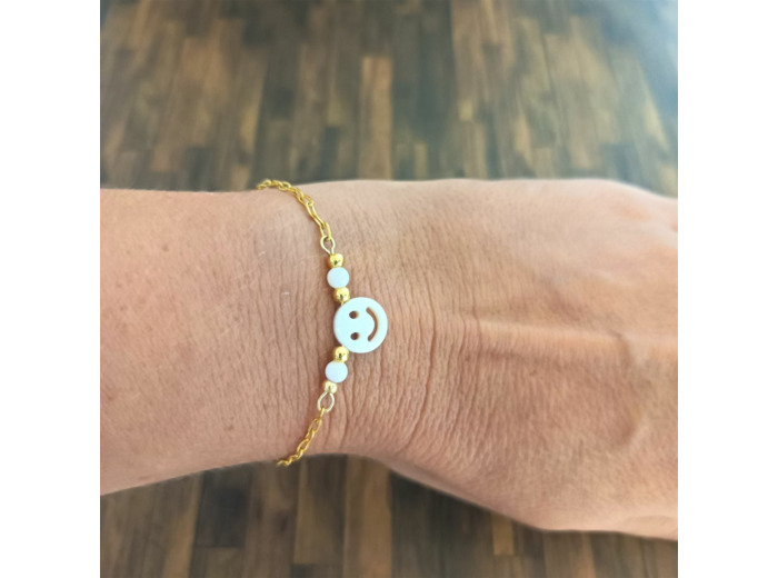 Bracelet enfant smiley nacre et acier inoxydable doré