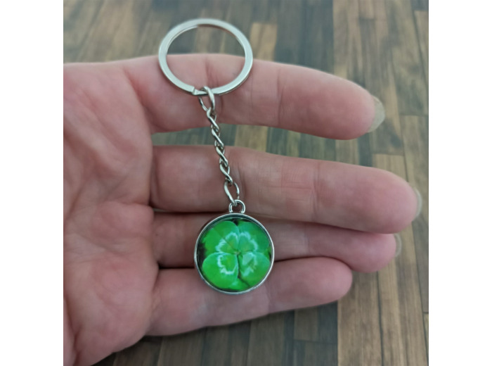 Porte-clés trèfle à quatre feuilles lumineux