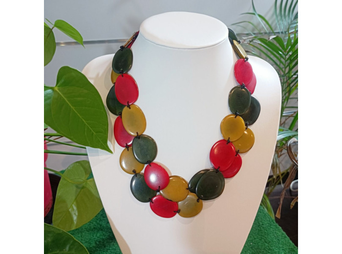 Collier long Shana rouge-kaki-vert en ivoire végétal