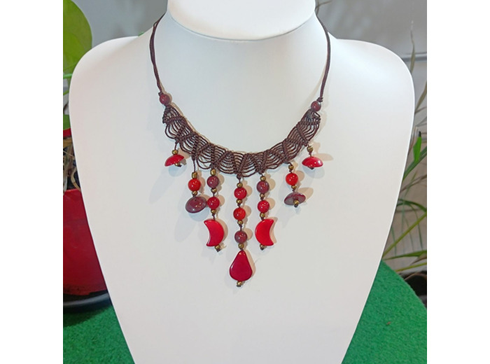 Collier Roxane rouge en ivoire végétal