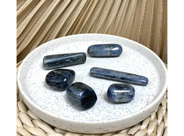 CYANITE DISTHENE