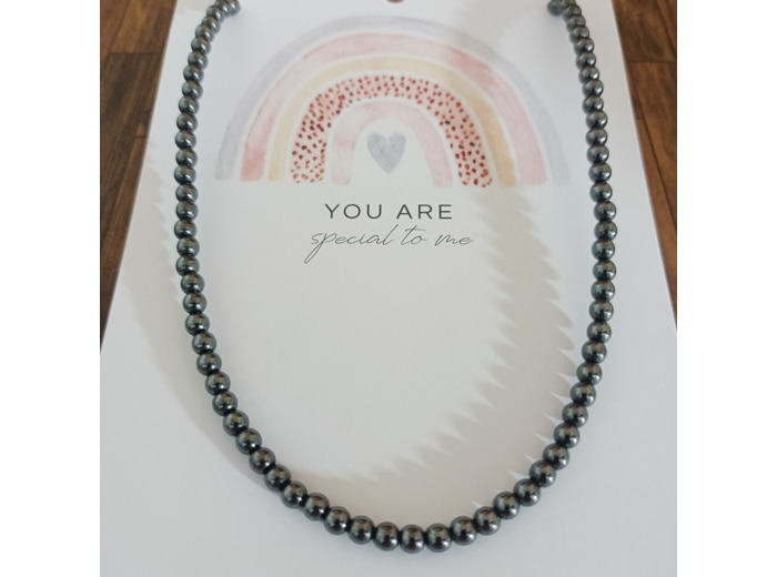 Collier en perles hématite