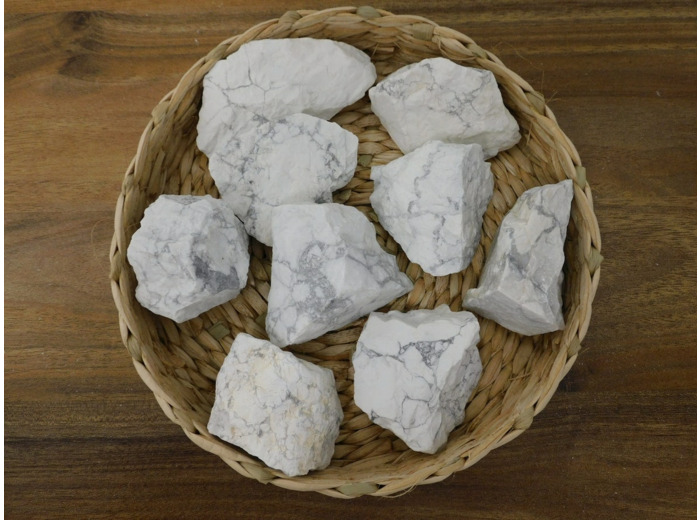 HOWLITE BRUTE