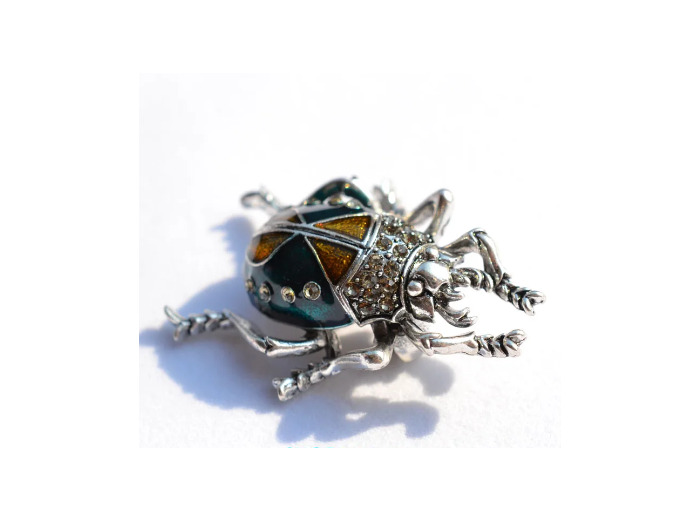 Broche scarabée