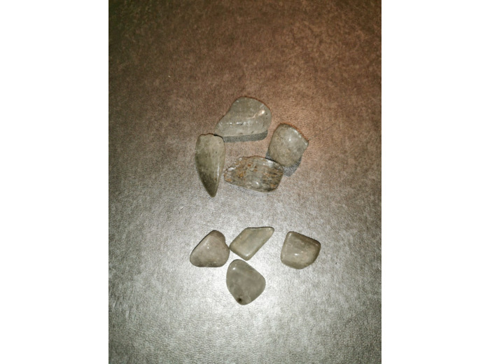 Hiddenite blanche taille S pierres roulées
