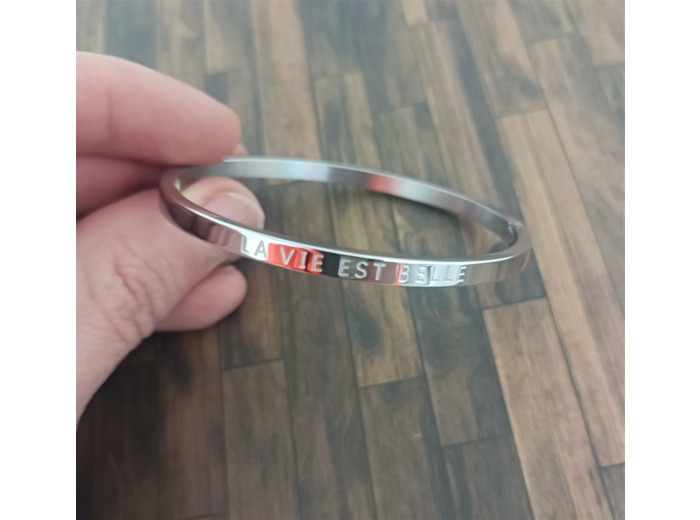 Bracelets jonc en acier inox "LA VIE EST BELLE" Argenté
