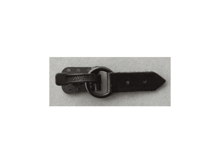 Attache, crochet fourrure marron