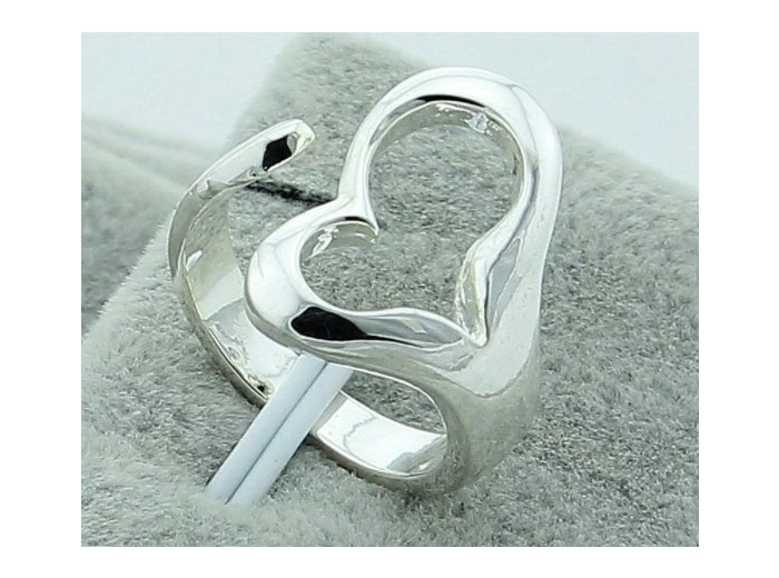 Bague ouverte en argent en forme de cœur