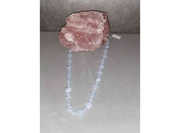 Collier Calcedoine bleue qualité extra perles et coeurs 45cm