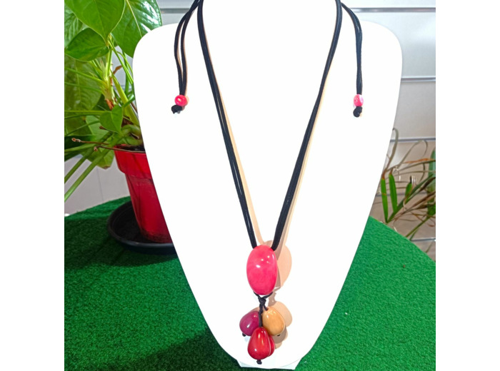 Collier Jade rose-beige en ivoire végétal