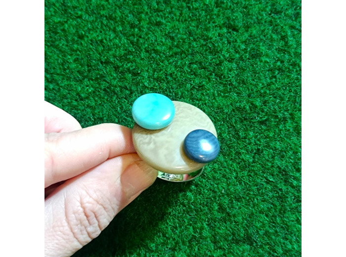 Bague gris-bleu-bleu ciel en ivoire végétal