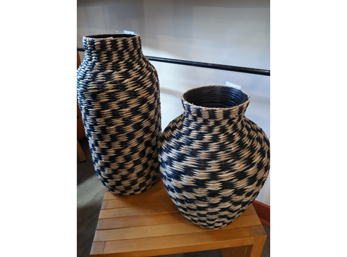 Vases tressés