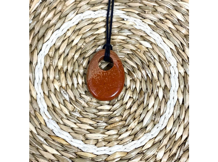 Pendentif jaspe rouge troué