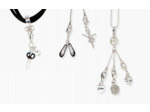 Pendentif petit oiseau sur perle naturel