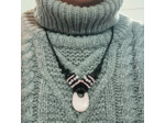 Collier en perles naturelles tissé noir/rose