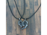 Pendentifs couple cœur message secret sur cordon noir