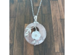 Pendentif quartz rose/fleur blanche