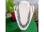 Collier Tina bleu-gris en ivoire végétal