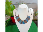 Collier Julie bleu-gris en ivoire végétal