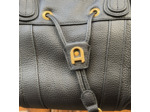 Sac à main noir Arthur & Aston en cuir de vachette
