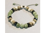 Perles en bois kaki/blanc/noir + agate verte, ajustable