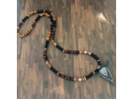 Collier long taureau agate noire, œil de taureau et bois