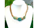 Collier Kuri bleu en ivoire végétal