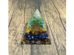 Pyramide orgonite n°6    5x5cm
