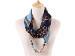 Foulard coton tons bleu collier à perles bleu et bois