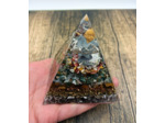 Pyramide orgonite bouddha n°11    8x8cm