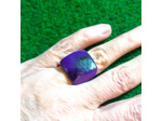 Bague violette en ivoire végétal