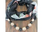 Foulard coton noir à fleurs collier à perles noir/argenté