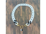Collier gros maillon blanc/noir/doré ying yang
