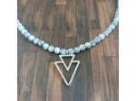 Collier homme en perles naturelles et acier inox triangles