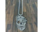 Collier tête de mort à la rose en acier inoxydable