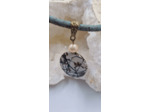 Pendentif perles d'australie cordon en liège olpa652