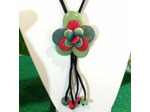 Collier Rosa bleu-rose en ivoire végétal