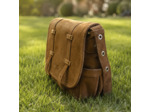 Mila Louise Bess 1V Besace En Cuir Et Détails Cloutés Ocre Dark