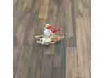 Broche de bonhomme de neige sur traineau