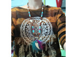 Collier long bois, turquoise, fuchsia, nacre