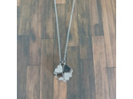 Collier avec pendentif magnétique trèfle à quatre feuilles