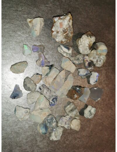 Opale noble pierres brutes